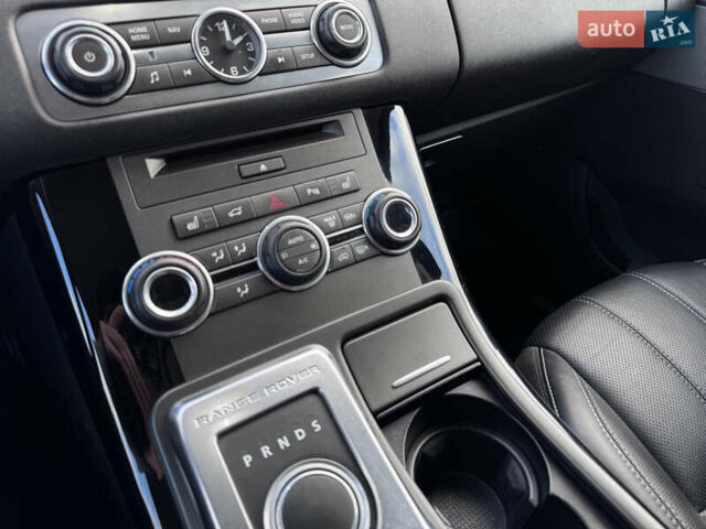 Білий Ленд Ровер Range Rover Sport, об'ємом двигуна 3 л та пробігом 268 тис. км за 17300 $, фото 25 на Automoto.ua
