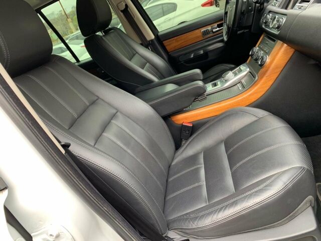 Білий Ленд Ровер Range Rover Sport, об'ємом двигуна 3 л та пробігом 97 тис. км за 29999 $, фото 17 на Automoto.ua