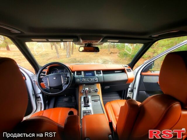 Белый Ленд Ровер Рендж Ровер Спорт, объемом двигателя 3 л и пробегом 218 тыс. км за 18000 $, фото 4 на Automoto.ua