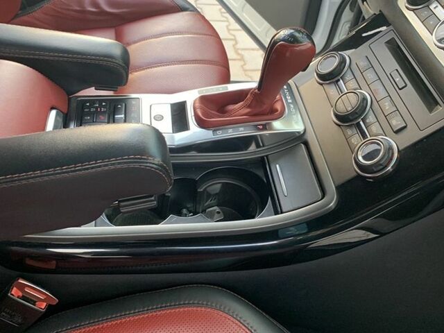 Білий Ленд Ровер Range Rover Sport, об'ємом двигуна 3 л та пробігом 135 тис. км за 23700 $, фото 27 на Automoto.ua