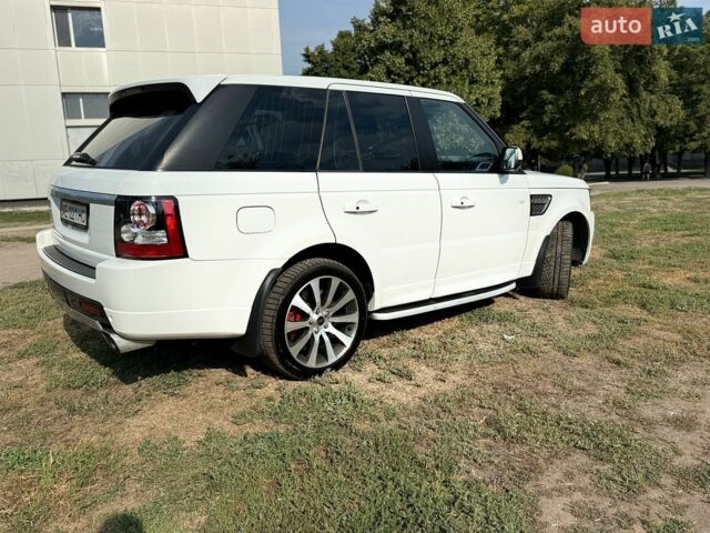 Білий Ленд Ровер Range Rover Sport, об'ємом двигуна 5 л та пробігом 227 тис. км за 12350 $, фото 9 на Automoto.ua