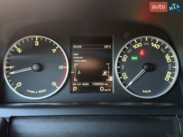 Білий Ленд Ровер Range Rover Sport, об'ємом двигуна 2.99 л та пробігом 125 тис. км за 16000 $, фото 27 на Automoto.ua