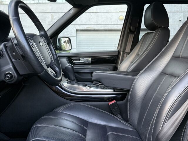 Білий Ленд Ровер Range Rover Sport, об'ємом двигуна 2.99 л та пробігом 125 тис. км за 16000 $, фото 17 на Automoto.ua