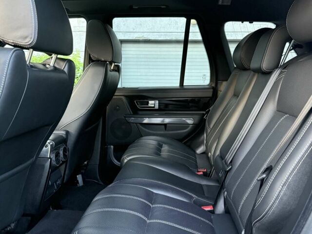 Білий Ленд Ровер Range Rover Sport, об'ємом двигуна 2.99 л та пробігом 125 тис. км за 16000 $, фото 21 на Automoto.ua