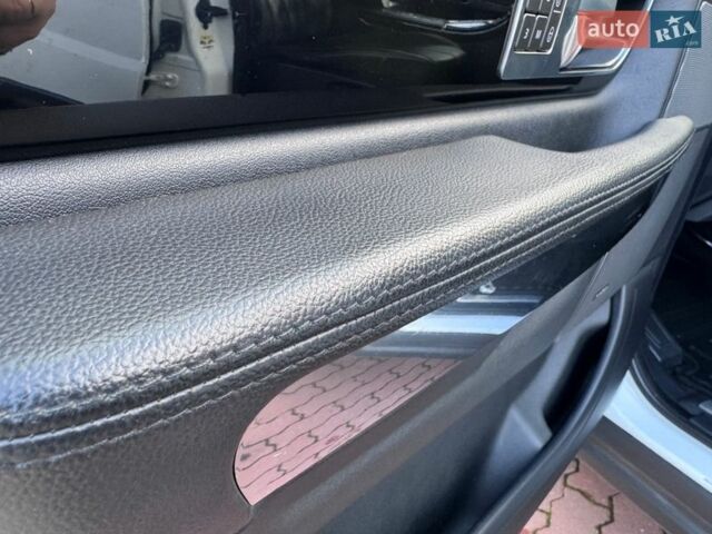 Білий Ленд Ровер Range Rover Sport, об'ємом двигуна 3 л та пробігом 271 тис. км за 16999 $, фото 31 на Automoto.ua