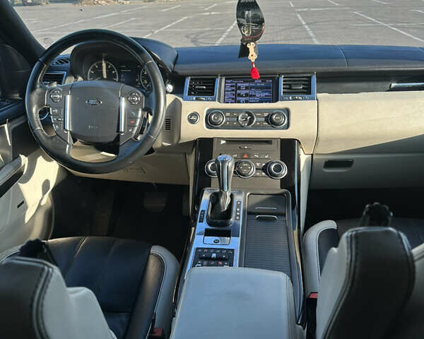 Білий Ленд Ровер Range Rover Sport, об'ємом двигуна 5 л та пробігом 132 тис. км за 18500 $, фото 56 на Automoto.ua