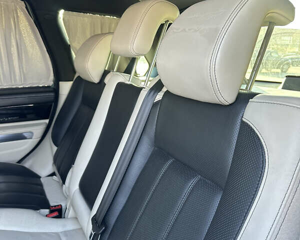 Білий Ленд Ровер Range Rover Sport, об'ємом двигуна 5 л та пробігом 132 тис. км за 18500 $, фото 30 на Automoto.ua