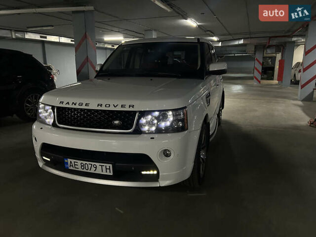 Білий Ленд Ровер Range Rover Sport, об'ємом двигуна 5 л та пробігом 212 тис. км за 17500 $, фото 7 на Automoto.ua