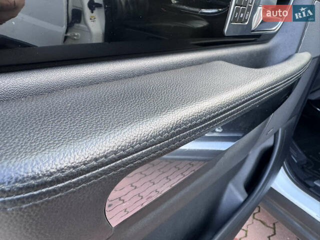 Білий Ленд Ровер Range Rover Sport, об'ємом двигуна 3 л та пробігом 268 тис. км за 17500 $, фото 23 на Automoto.ua