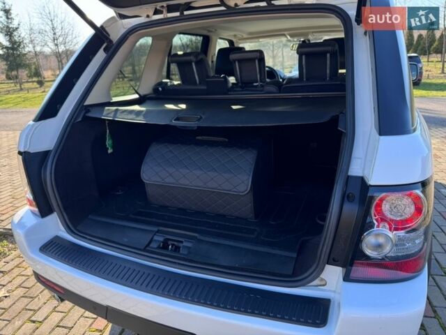 Білий Ленд Ровер Range Rover Sport, об'ємом двигуна 3 л та пробігом 271 тис. км за 16999 $, фото 20 на Automoto.ua