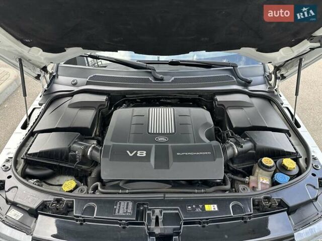 Білий Ленд Ровер Range Rover Sport, об'ємом двигуна 5 л та пробігом 331 тис. км за 12500 $, фото 35 на Automoto.ua