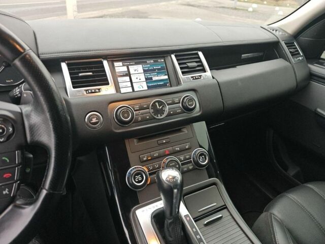 Белый Ленд Ровер Рендж Ровер Спорт, объемом двигателя 5 л и пробегом 265 тыс. км за 12750 $, фото 11 на Automoto.ua