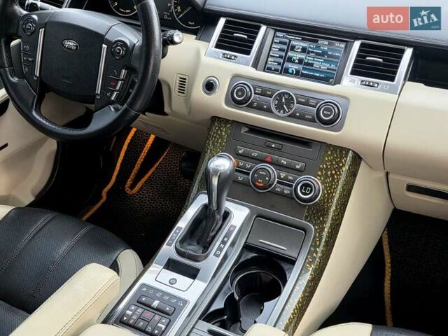 Білий Ленд Ровер Range Rover Sport, об'ємом двигуна 5 л та пробігом 138 тис. км за 18200 $, фото 11 на Automoto.ua