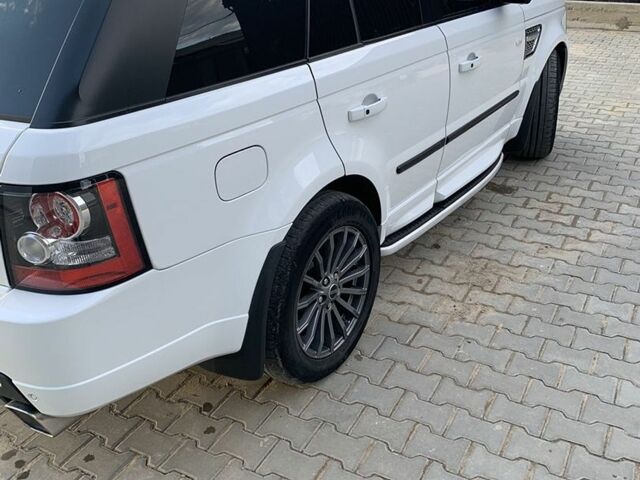 Білий Ленд Ровер Range Rover Sport, об'ємом двигуна 3 л та пробігом 135 тис. км за 23700 $, фото 2 на Automoto.ua
