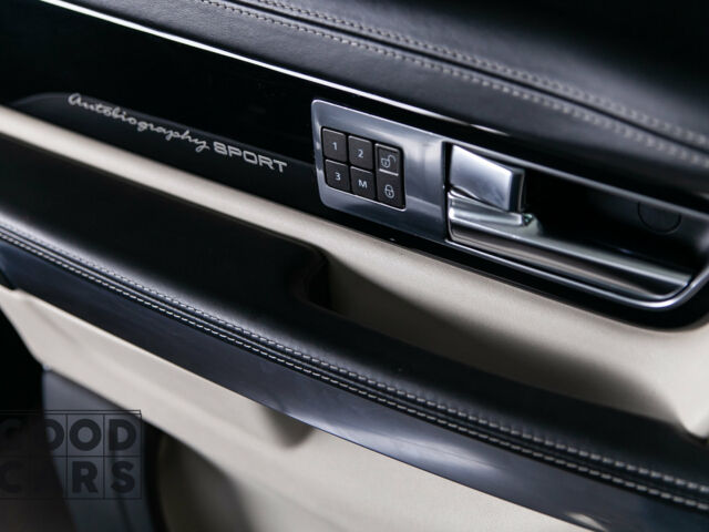 Білий Ленд Ровер Range Rover Sport, об'ємом двигуна 3 л та пробігом 92 тис. км за 39900 $, фото 33 на Automoto.ua