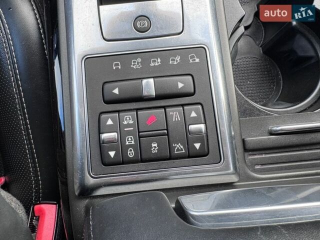 Білий Ленд Ровер Range Rover Sport, об'ємом двигуна 3 л та пробігом 271 тис. км за 16999 $, фото 30 на Automoto.ua