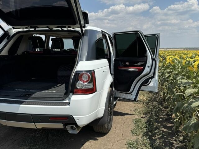Білий Ленд Ровер Range Rover Sport, об'ємом двигуна 3 л та пробігом 154 тис. км за 18000 $, фото 10 на Automoto.ua