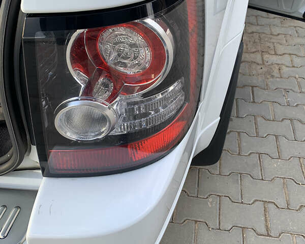 Білий Ленд Ровер Range Rover Sport, об'ємом двигуна 3 л та пробігом 135 тис. км за 30500 $, фото 9 на Automoto.ua