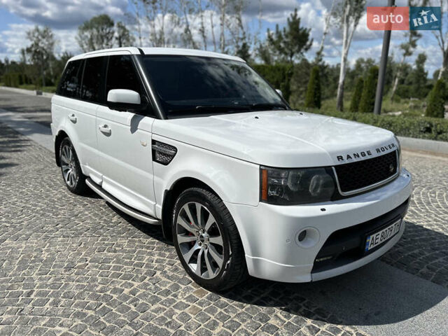 Білий Ленд Ровер Range Rover Sport, об'ємом двигуна 5 л та пробігом 215 тис. км за 17500 $, фото 2 на Automoto.ua