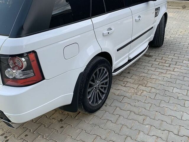 Білий Ленд Ровер Range Rover Sport, об'ємом двигуна 3 л та пробігом 135 тис. км за 23700 $, фото 2 на Automoto.ua