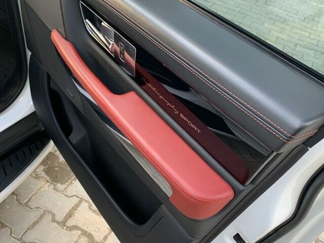 Білий Ленд Ровер Range Rover Sport, об'ємом двигуна 3 л та пробігом 135 тис. км за 23700 $, фото 30 на Automoto.ua