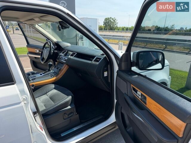 Білий Ленд Ровер Range Rover Sport, об'ємом двигуна 2.99 л та пробігом 175 тис. км за 21999 $, фото 7 на Automoto.ua