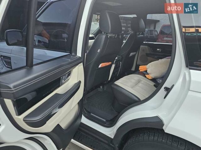 Білий Ленд Ровер Range Rover Sport, об'ємом двигуна 5 л та пробігом 160 тис. км за 17000 $, фото 11 на Automoto.ua