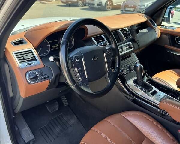 Білий Ленд Ровер Range Rover Sport, об'ємом двигуна 2.99 л та пробігом 160 тис. км за 18200 $, фото 12 на Automoto.ua