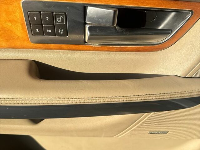 Білий Ленд Ровер Range Rover Sport, об'ємом двигуна 5 л та пробігом 239 тис. км за 16519 $, фото 6 на Automoto.ua