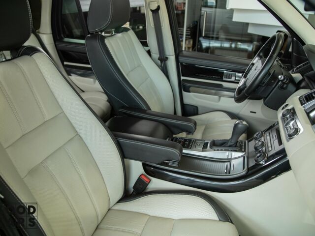 Білий Ленд Ровер Range Rover Sport, об'ємом двигуна 3 л та пробігом 89 тис. км за 41000 $, фото 17 на Automoto.ua