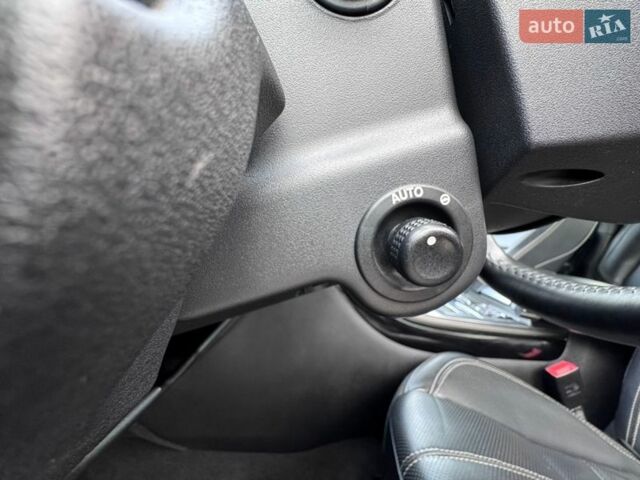 Белый Ленд Ровер Рендж Ровер Спорт, объемом двигателя 2.99 л и пробегом 268 тыс. км за 16999 $, фото 43 на Automoto.ua