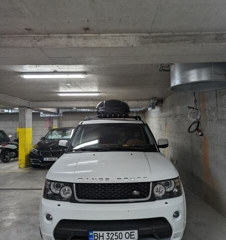 Белый Ленд Ровер Рендж Ровер Спорт, объемом двигателя 5 л и пробегом 49 тыс. км за 27777 $, фото 1 на Automoto.ua