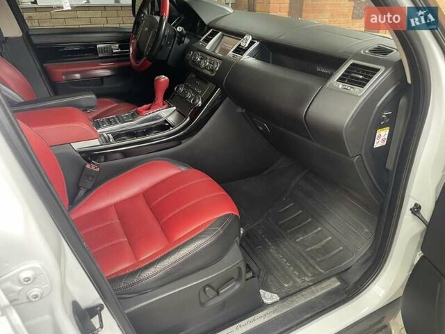 Белый Ленд Ровер Рендж Ровер Спорт, объемом двигателя 2.99 л и пробегом 121 тыс. км за 20500 $, фото 7 на Automoto.ua