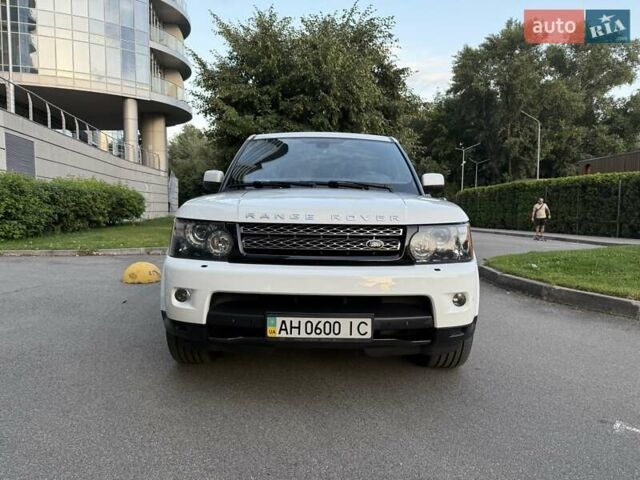 Білий Ленд Ровер Range Rover Sport, об'ємом двигуна 2.99 л та пробігом 110 тис. км за 21000 $, фото 12 на Automoto.ua