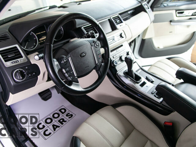 Білий Ленд Ровер Range Rover Sport, об'ємом двигуна 3 л та пробігом 92 тис. км за 39900 $, фото 37 на Automoto.ua