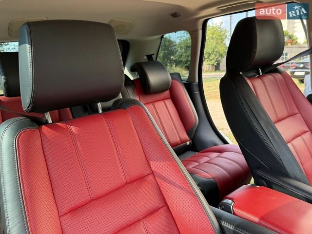 Білий Ленд Ровер Range Rover Sport, об'ємом двигуна 5 л та пробігом 227 тис. км за 12350 $, фото 37 на Automoto.ua
