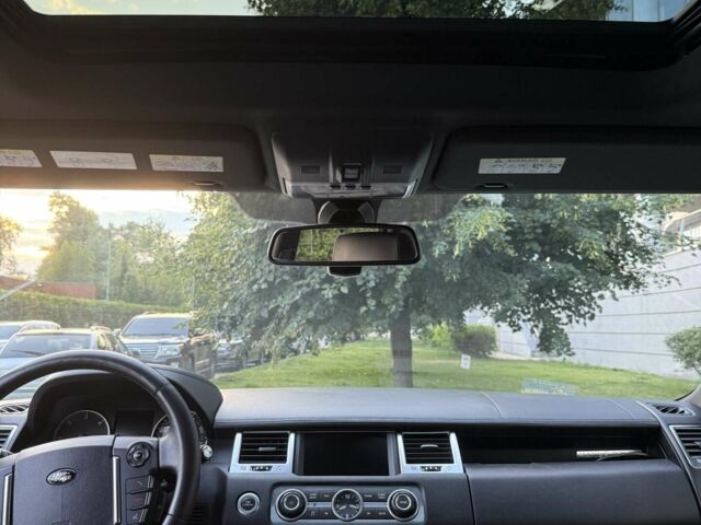 Білий Ленд Ровер Range Rover Sport, об'ємом двигуна 2.99 л та пробігом 125 тис. км за 16000 $, фото 24 на Automoto.ua