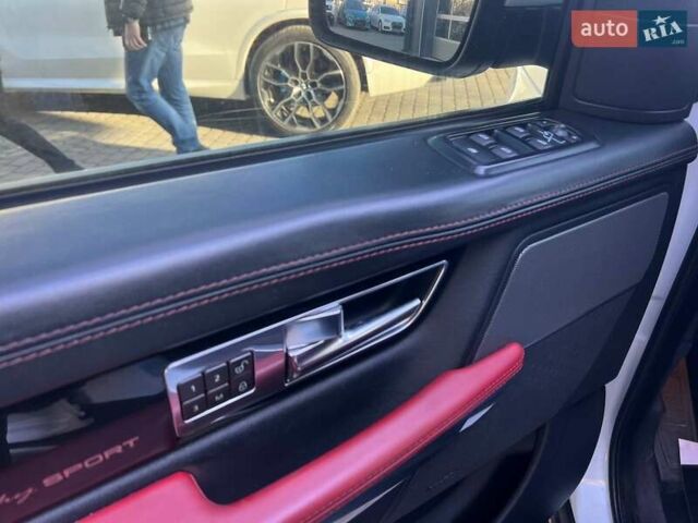 Білий Ленд Ровер Range Rover Sport, об'ємом двигуна 2.99 л та пробігом 252 тис. км за 22000 $, фото 8 на Automoto.ua