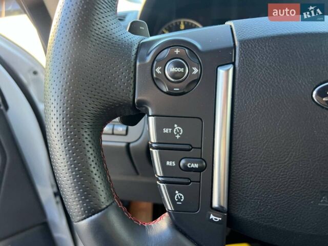 Білий Ленд Ровер Range Rover Sport, об'ємом двигуна 2.99 л та пробігом 252 тис. км за 22000 $, фото 12 на Automoto.ua