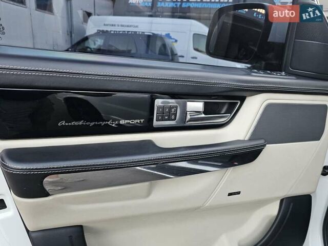 Білий Ленд Ровер Range Rover Sport, об'ємом двигуна 5 л та пробігом 160 тис. км за 17000 $, фото 10 на Automoto.ua