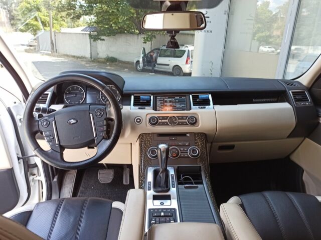 Білий Ленд Ровер Range Rover Sport, об'ємом двигуна 5 л та пробігом 190 тис. км за 22200 $, фото 15 на Automoto.ua