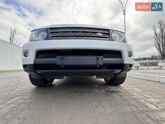 Білий Ленд Ровер Range Rover Sport, об'ємом двигуна 3 л та пробігом 268 тис. км за 16999 $, фото 53 на Automoto.ua
