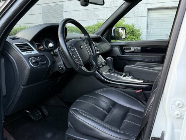 Білий Ленд Ровер Range Rover Sport, об'ємом двигуна 2.99 л та пробігом 125 тис. км за 16000 $, фото 16 на Automoto.ua