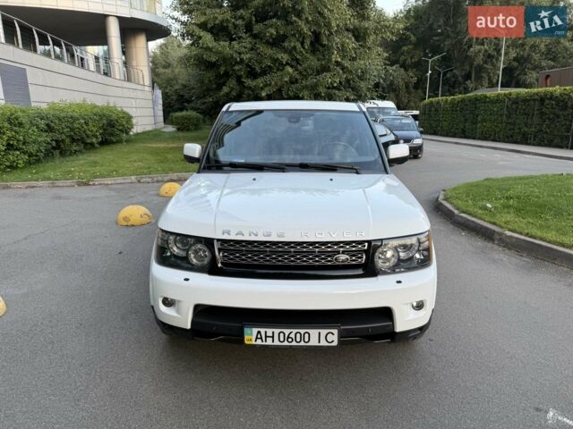Білий Ленд Ровер Range Rover Sport, об'ємом двигуна 2.99 л та пробігом 125 тис. км за 16000 $, фото 14 на Automoto.ua