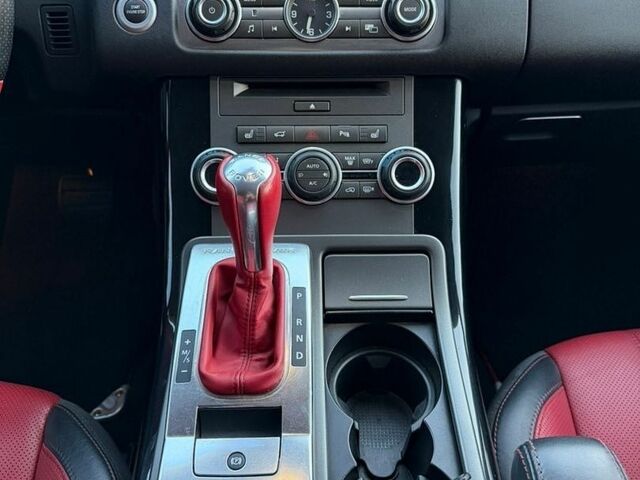 Білий Ленд Ровер Range Rover Sport, об'ємом двигуна 3 л та пробігом 132 тис. км за 18000 $, фото 14 на Automoto.ua