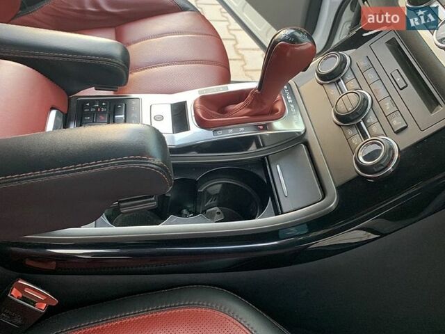 Білий Ленд Ровер Range Rover Sport, об'ємом двигуна 3 л та пробігом 135 тис. км за 23700 $, фото 27 на Automoto.ua