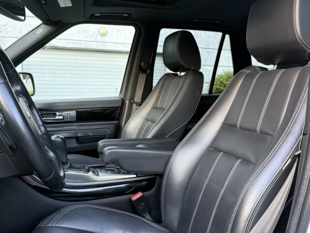 Білий Ленд Ровер Range Rover Sport, об'ємом двигуна 2.99 л та пробігом 125 тис. км за 16000 $, фото 18 на Automoto.ua