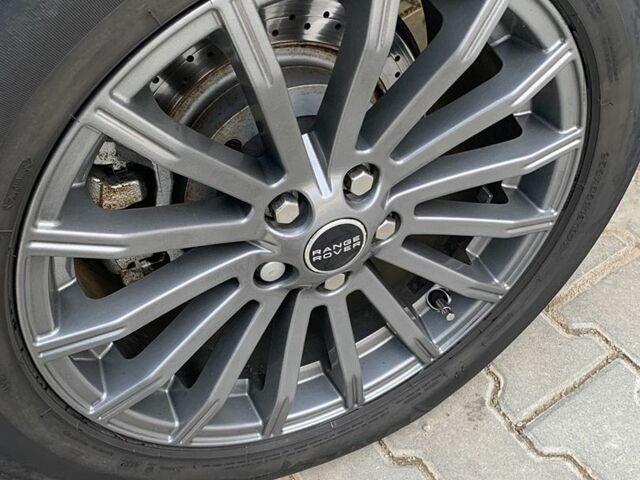 Білий Ленд Ровер Range Rover Sport, об'ємом двигуна 3 л та пробігом 135 тис. км за 23700 $, фото 20 на Automoto.ua