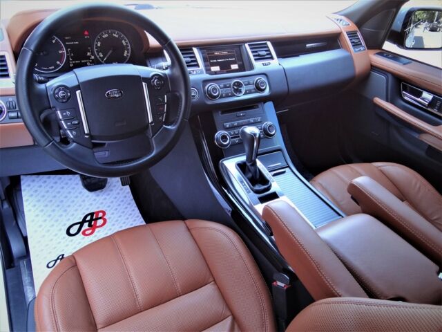 Білий Ленд Ровер Range Rover Sport, об'ємом двигуна 3 л та пробігом 42 тис. км за 48000 $, фото 16 на Automoto.ua