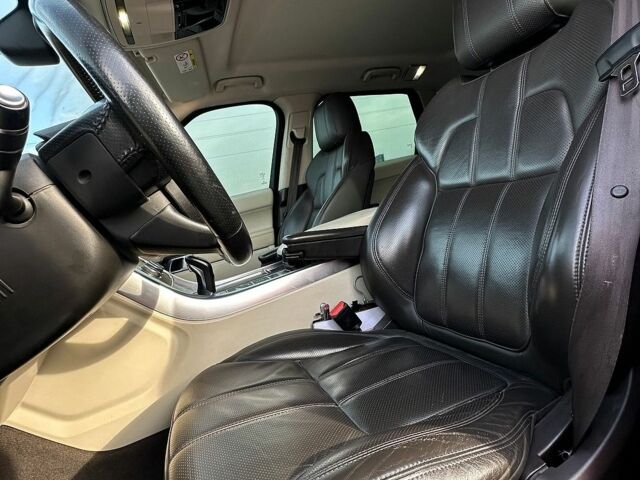 Білий Ленд Ровер Range Rover Sport, об'ємом двигуна 3 л та пробігом 193 тис. км за 17999 $, фото 38 на Automoto.ua